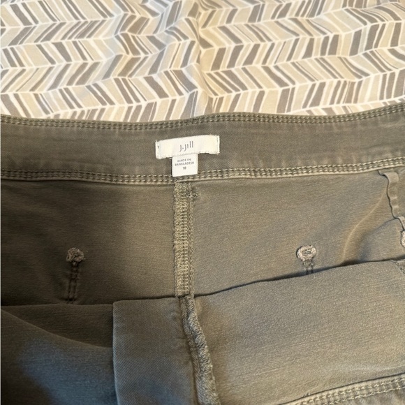 J. Jill shorts size 18 - Picture 3 of 6